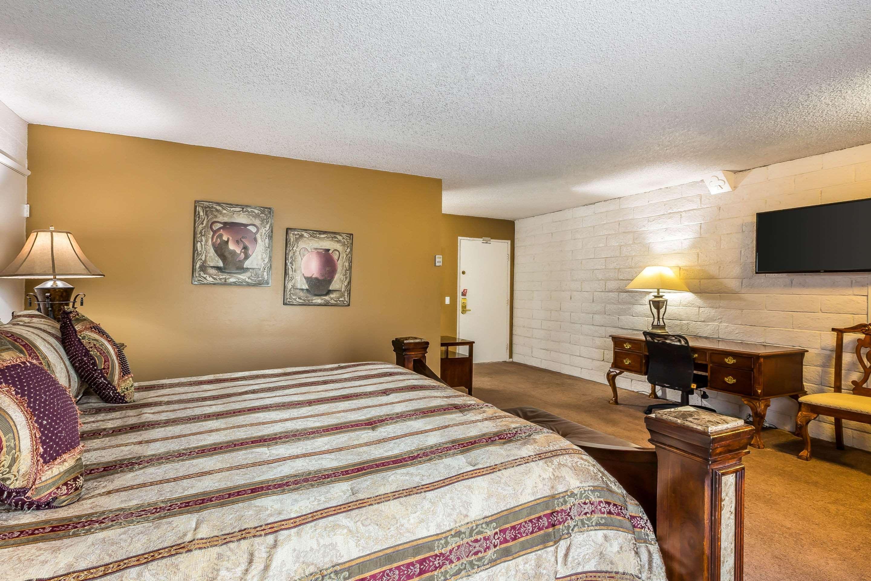 Econo Lodge Lake Elsinore Casino Eksteriør bilde